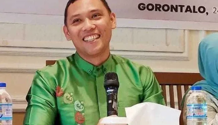 Gusnar Ismail Totalitas Untuk Rakyat, Alvian Mato; Walikota Kurang Membaca Aturan