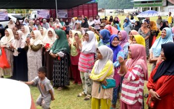 Warga Bilato Senang Bisa Beli Bahan Pokok dengan Harga Murah