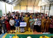 321 Pekerja Rentan di Asparaga Terima Kartu BPJS Ketenagakerjaan